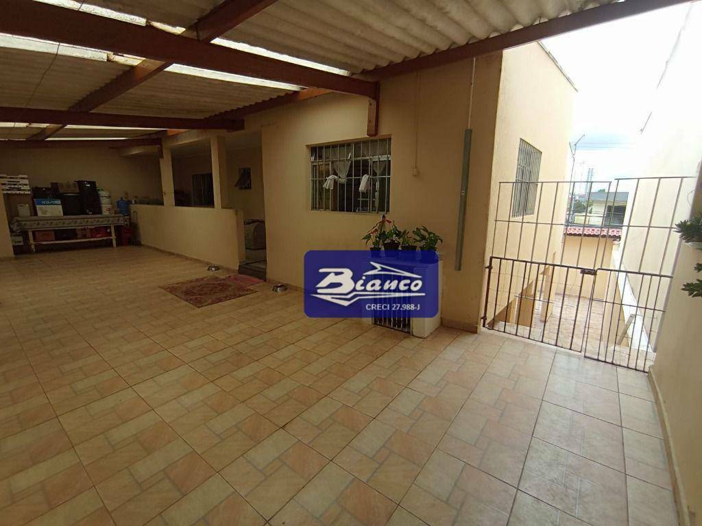 Casa à venda com 3 quartos, 236m² - Foto 8