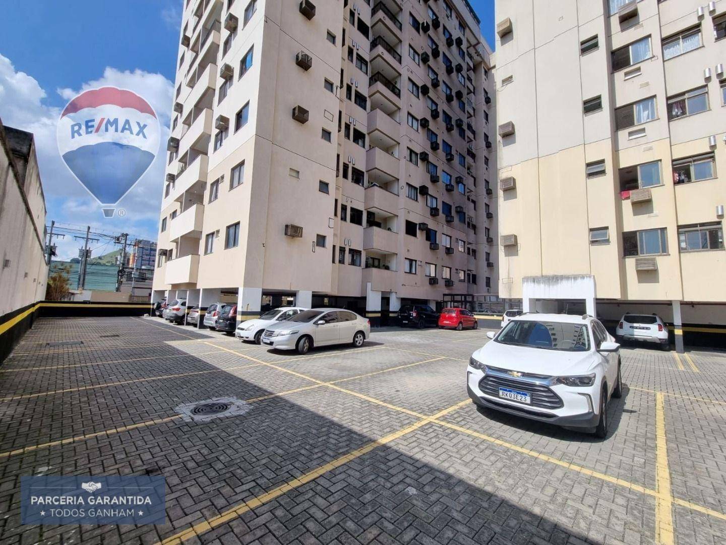 Apartamento à venda com 2 quartos, 75m² - Foto 26