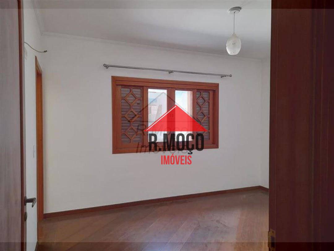 Casa à venda com 4 quartos, 330m² - Foto 15