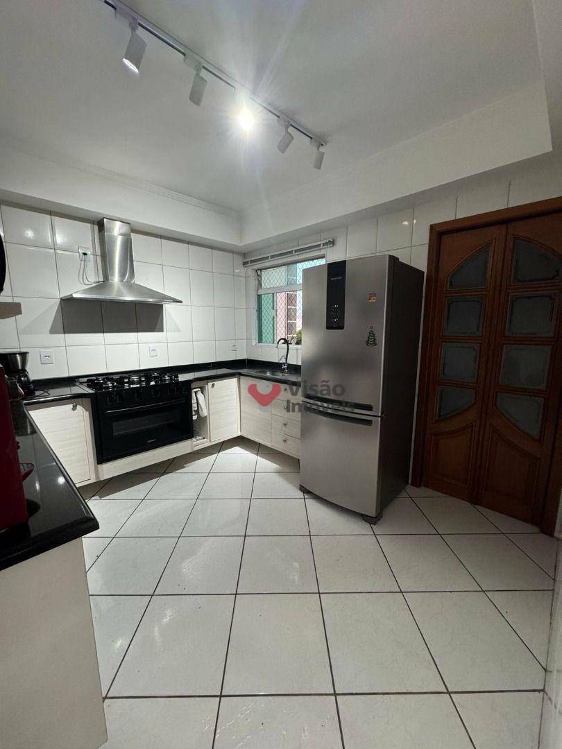 Apartamento à venda com 3 quartos, 160m² - Foto 6