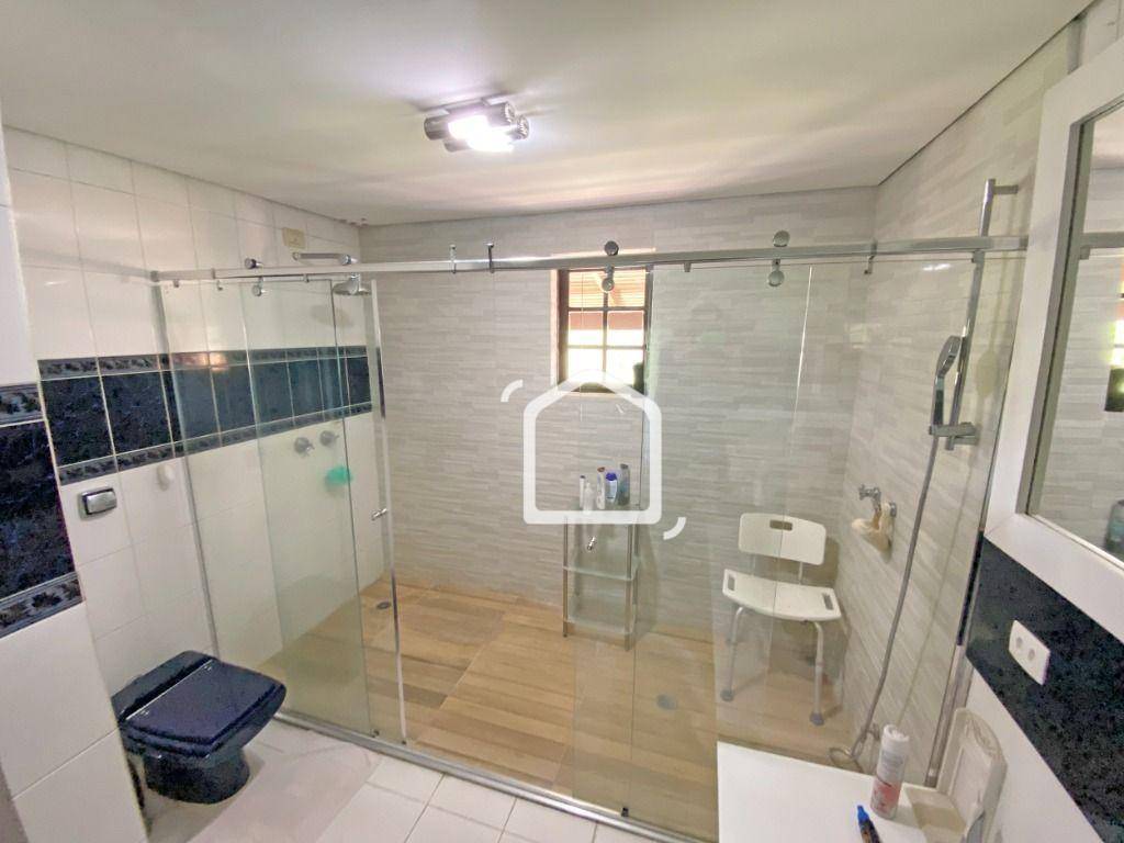 Casa de Condomínio à venda com 5 quartos, 233m² - Foto 23