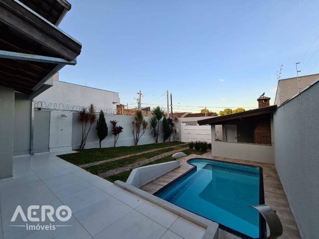 Casa, 3 quartos, 200 m² - Foto 2