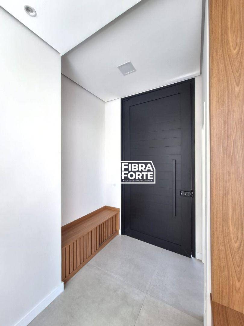 Casa de Condomínio à venda com 3 quartos, 239m² - Foto 4