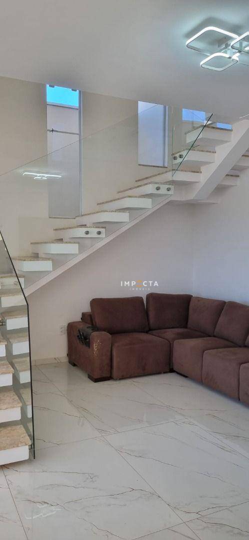 Casa à venda com 3 quartos, 197m² - Foto 3