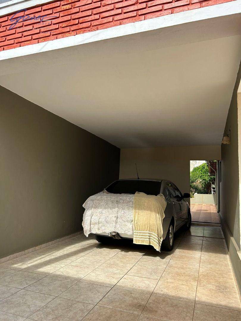 Casa à venda com 3 quartos, 156m² - Foto 3