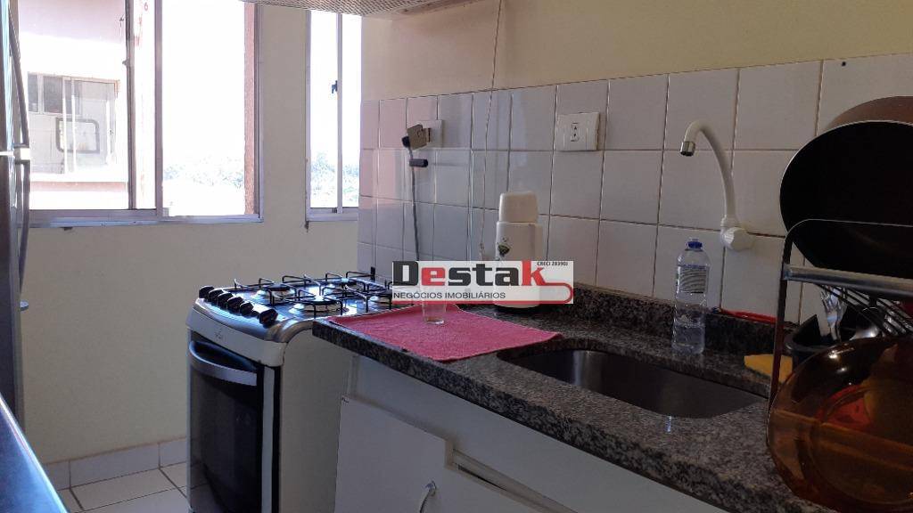 Apartamento à venda com 2 quartos, 55m² - Foto 11