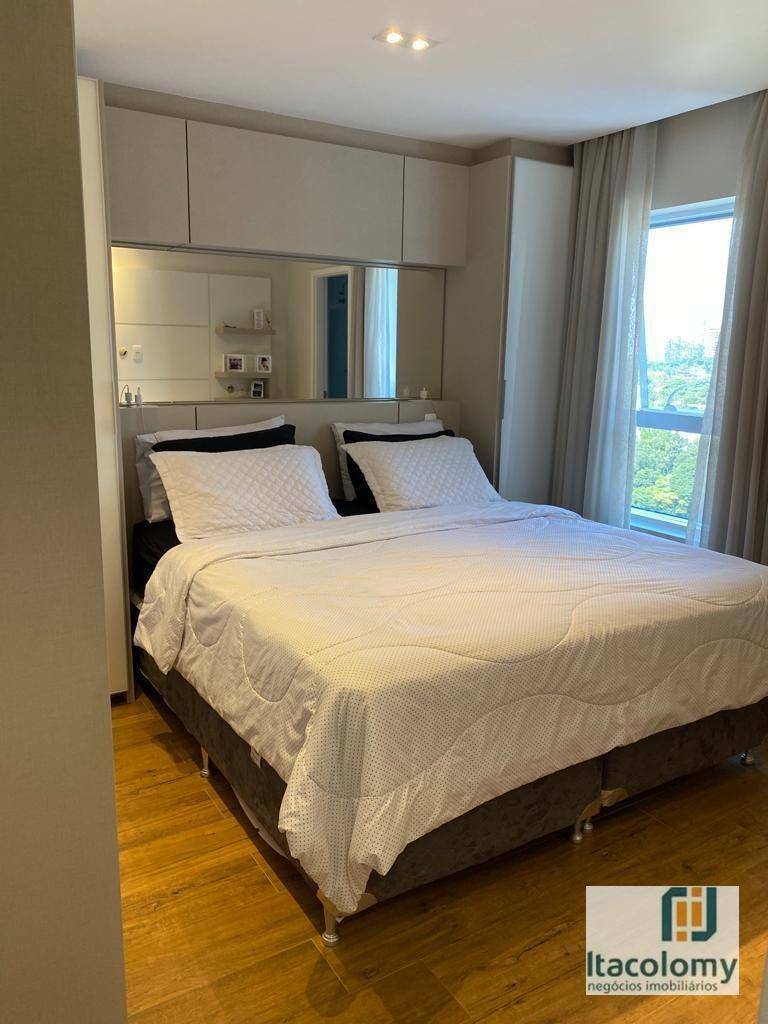 Apartamento à venda com 2 quartos, 72m² - Foto 11