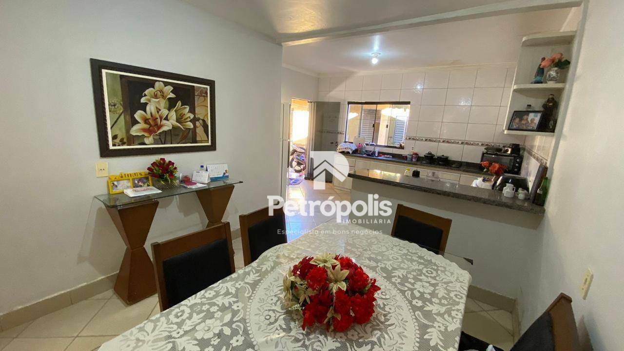 Casa à venda com 2 quartos, 170m² - Foto 6