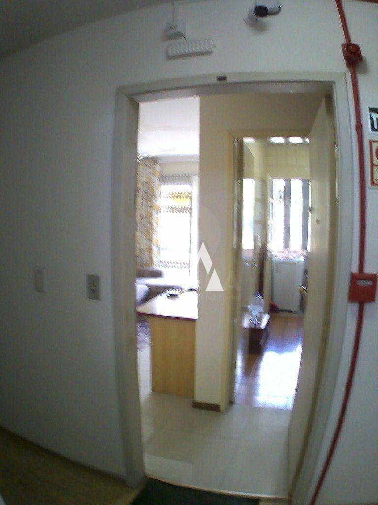 Apartamento à venda com 1 quarto, 38m² - Foto 4