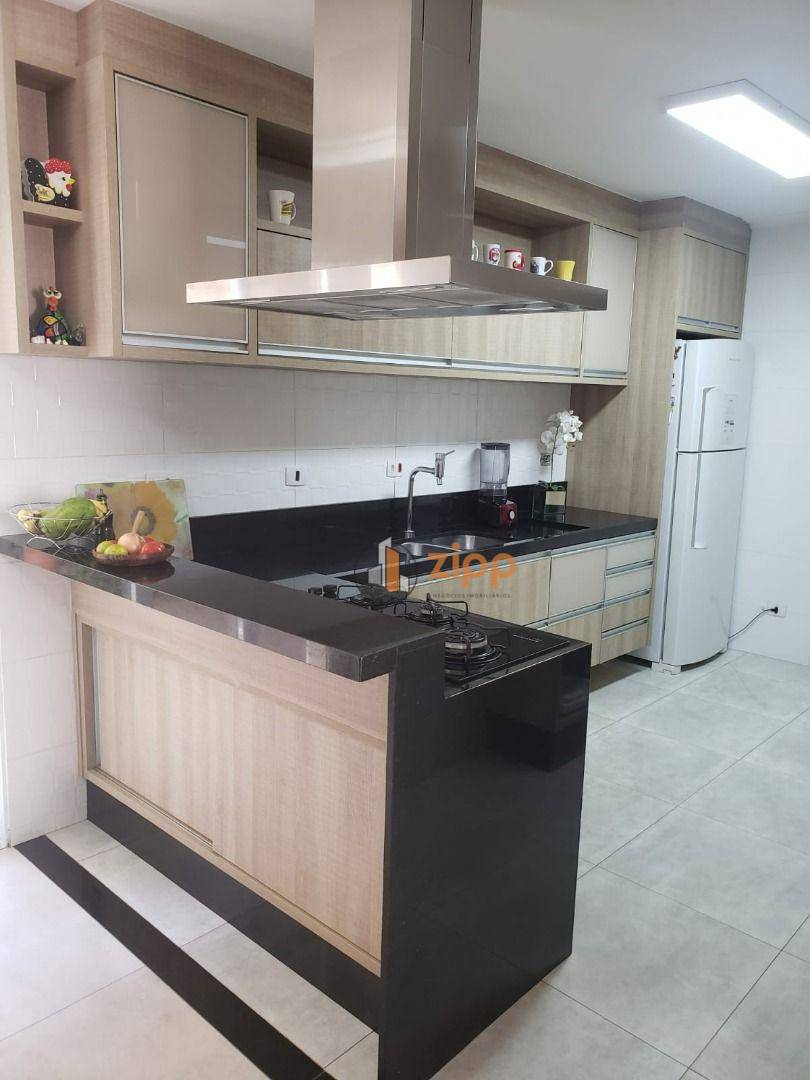 Sobrado à venda com 3 quartos, 240m² - Foto 5