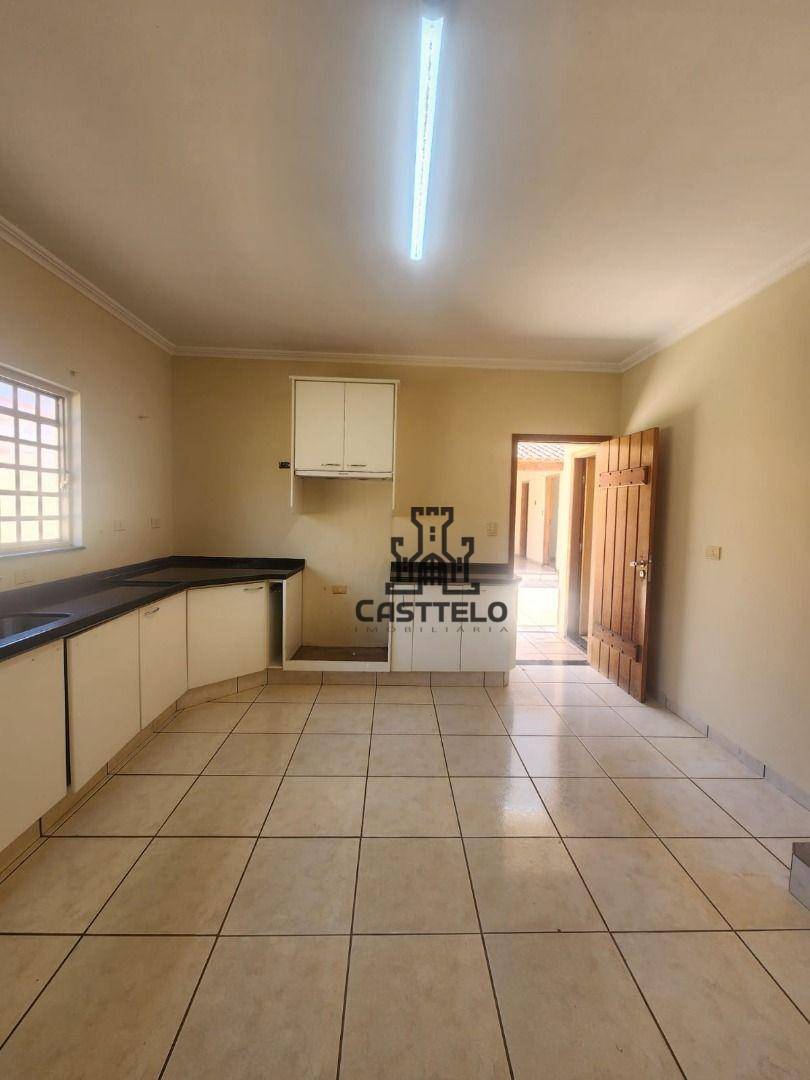 Casa à venda com 3 quartos, 217m² - Foto 51