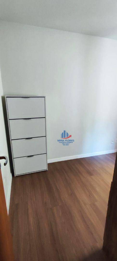 Apartamento à venda com 2 quartos, 70m² - Foto 4