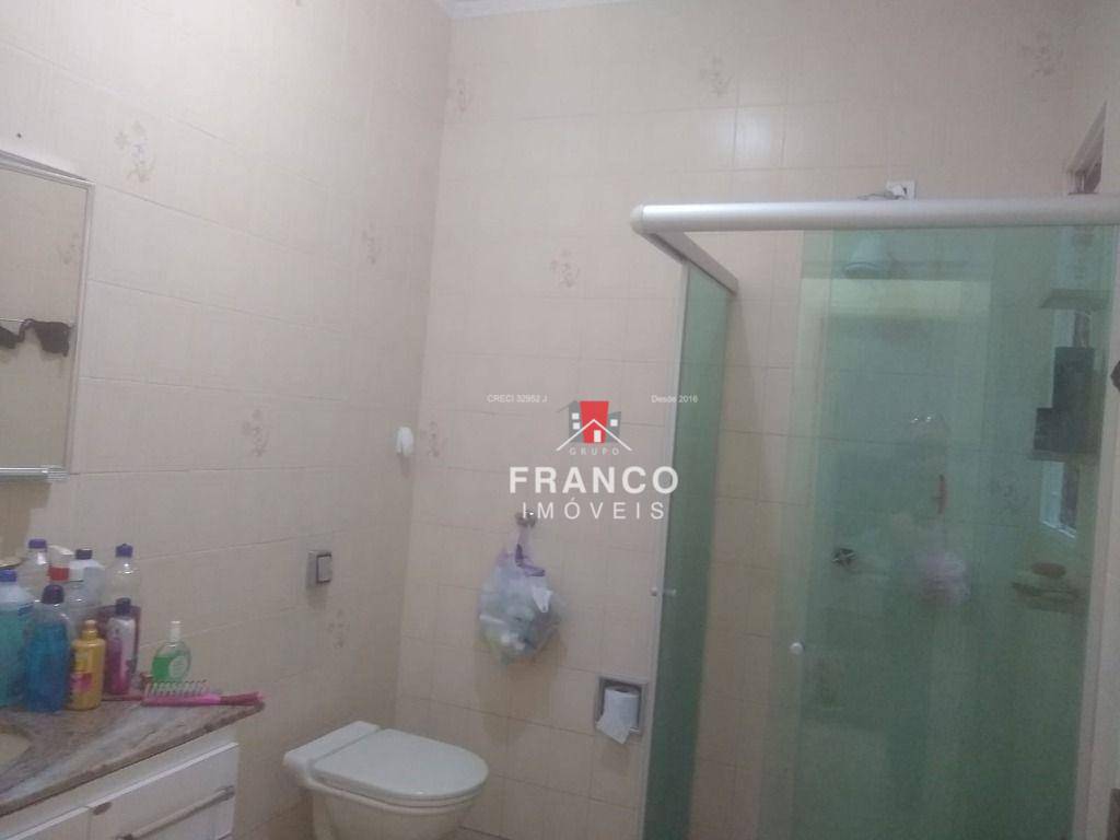 Casa à venda e aluguel com 3 quartos, 127m² - Foto 11