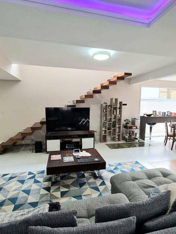 Casa de Condomínio à venda com 3 quartos, 253m² - Foto 5