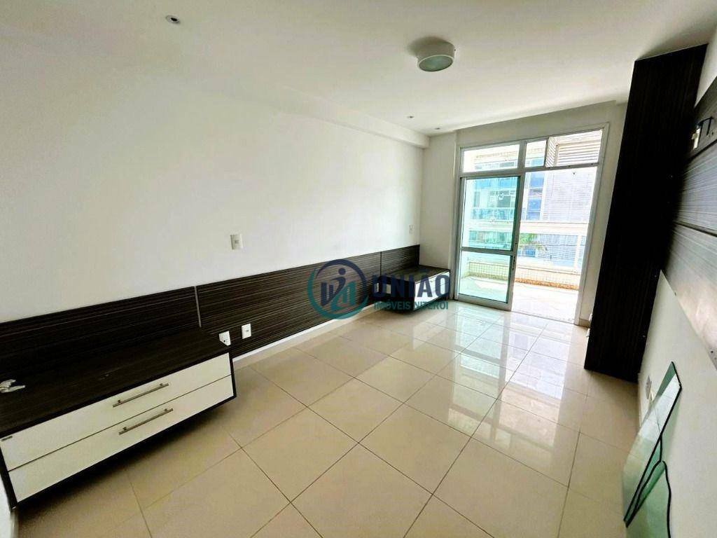 Apartamento à venda com 4 quartos, 141m² - Foto 4