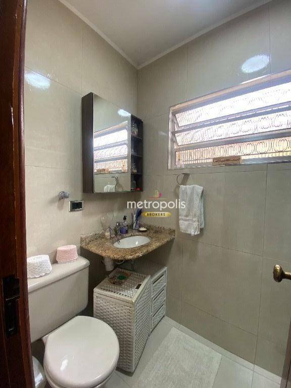 Sobrado à venda com 4 quartos, 200m² - Foto 13