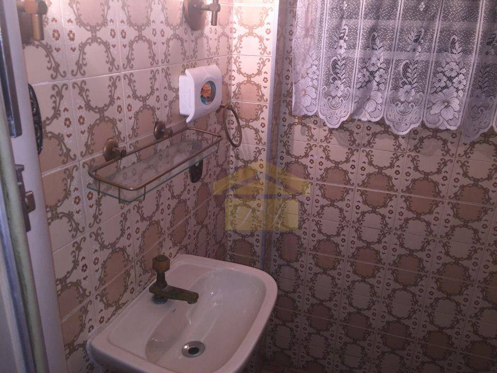 Casa para alugar com 3 quartos, 170m² - Foto 11