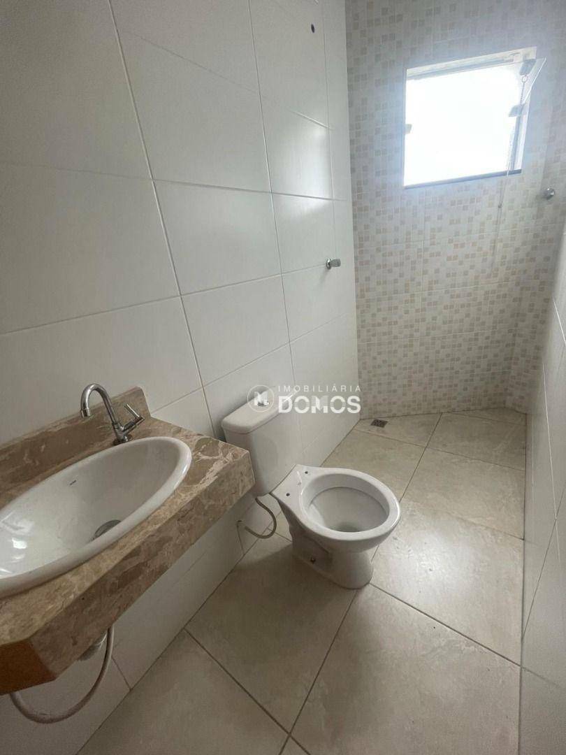 Apartamento à venda com 2 quartos, 67m² - Foto 4