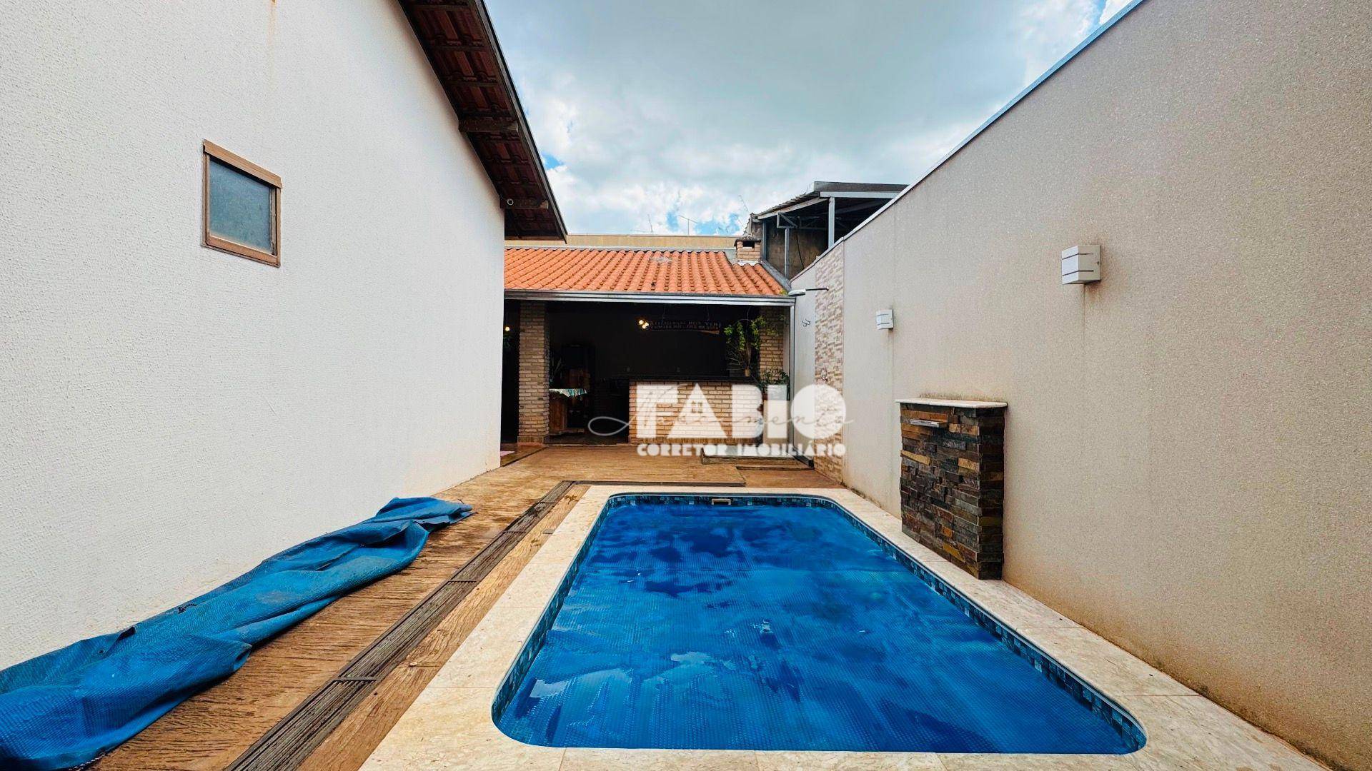 Casa à venda com 2 quartos, 150m² - Foto 18