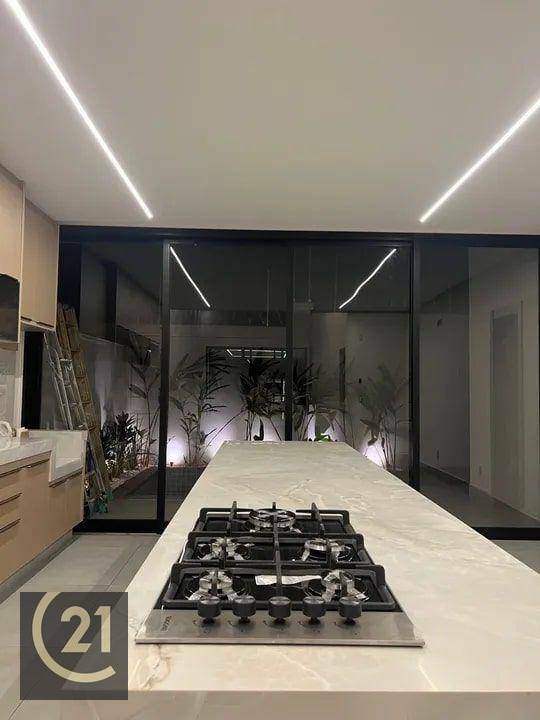 Casa de Condomínio à venda com 3 quartos, 272m² - Foto 3