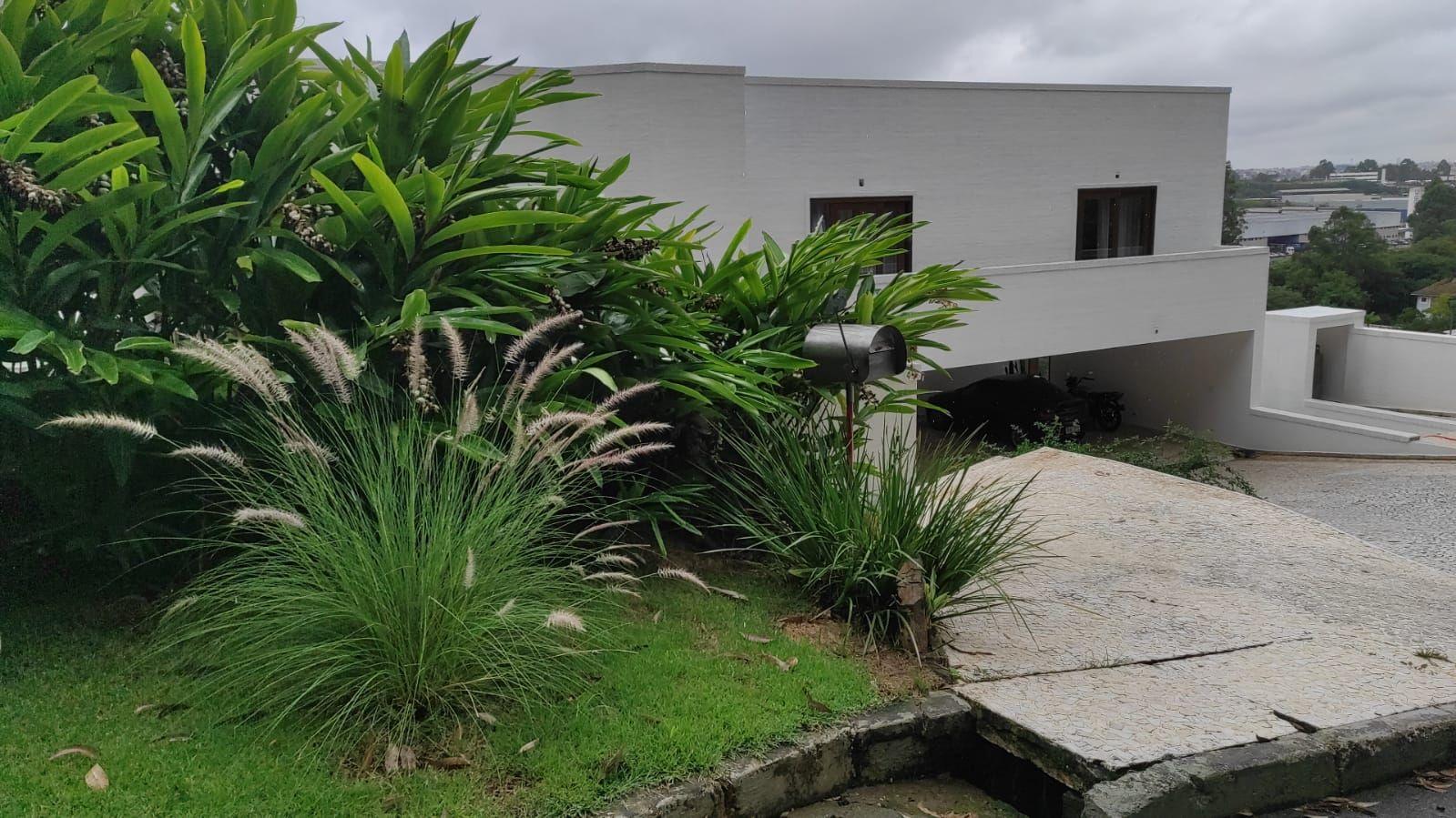 Casa para alugar com 5 quartos, 1360m² - Foto 2