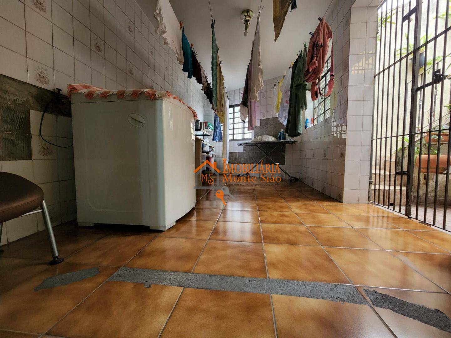 Casa à venda com 3 quartos, 170m² - Foto 3