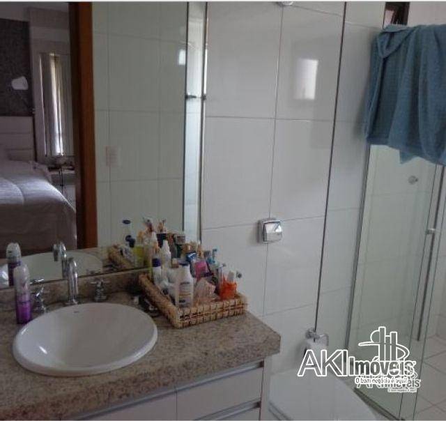 Apartamento à venda com 3 quartos, 180m² - Foto 12