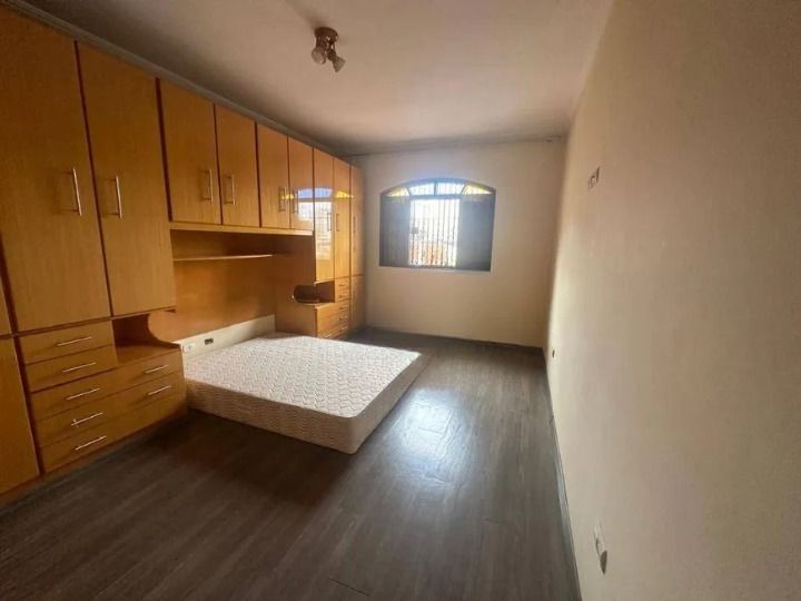 Sobrado à venda e aluguel com 3 quartos, 131m² - Foto 4