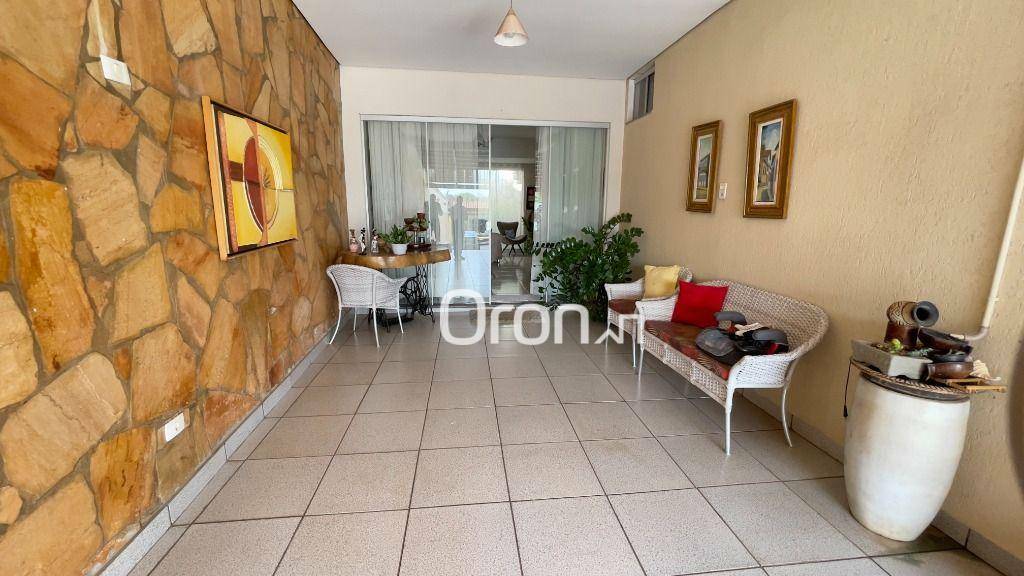 Casa à venda com 3 quartos, 225m² - Foto 7