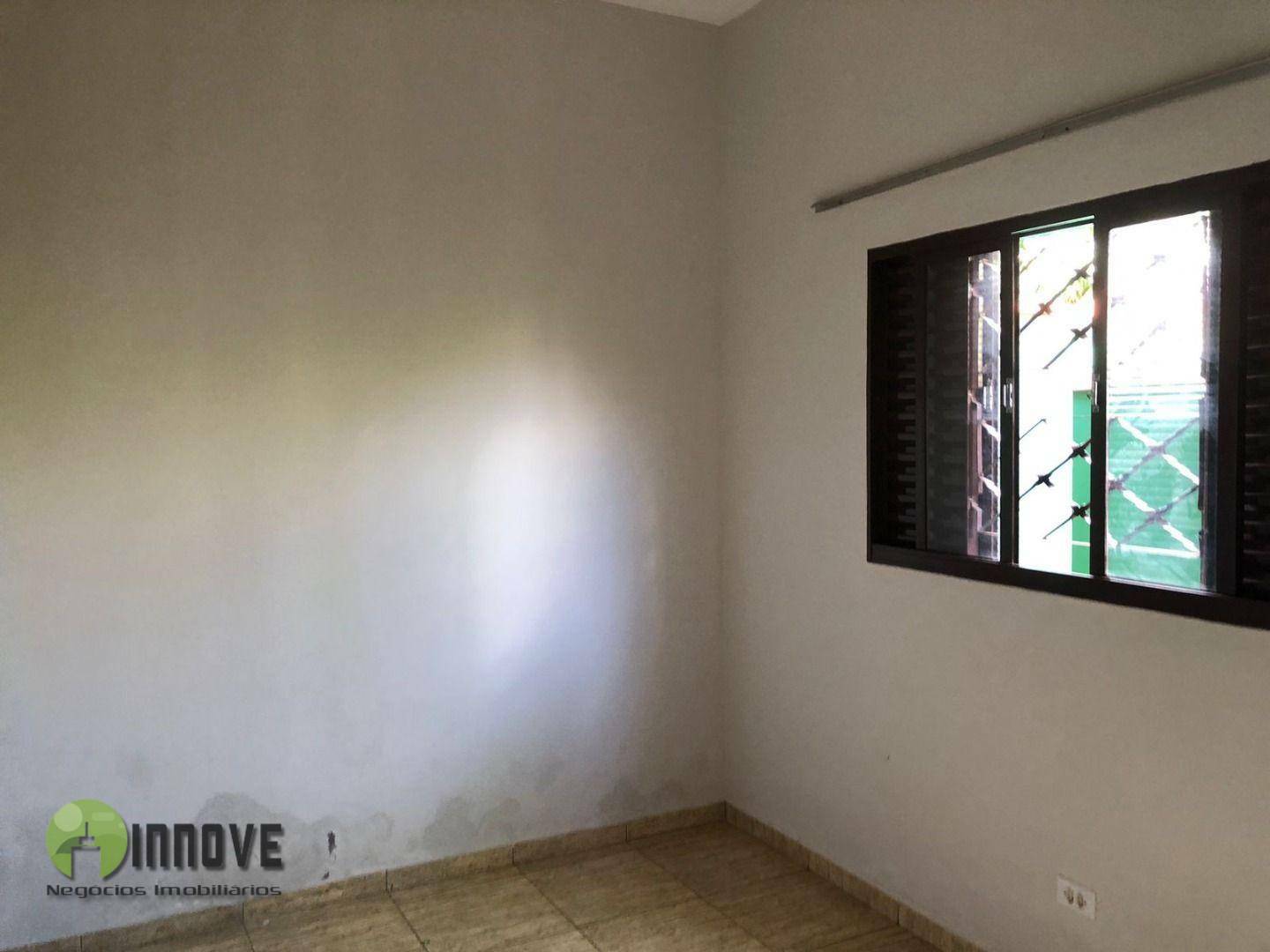 Casa à venda com 2 quartos, 70m² - Foto 5