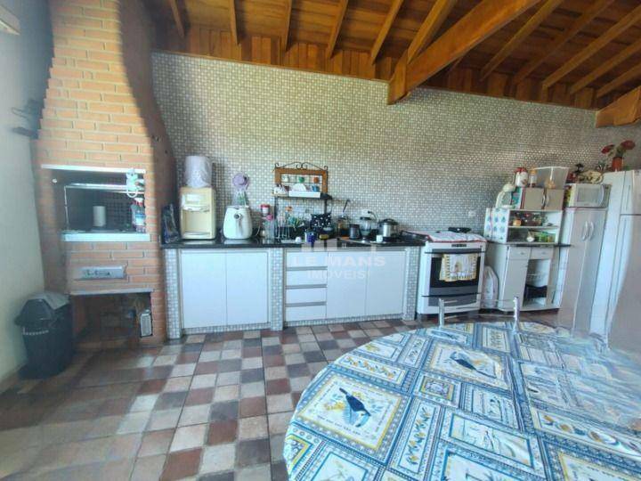 Casa à venda com 6 quartos, 296m² - Foto 18