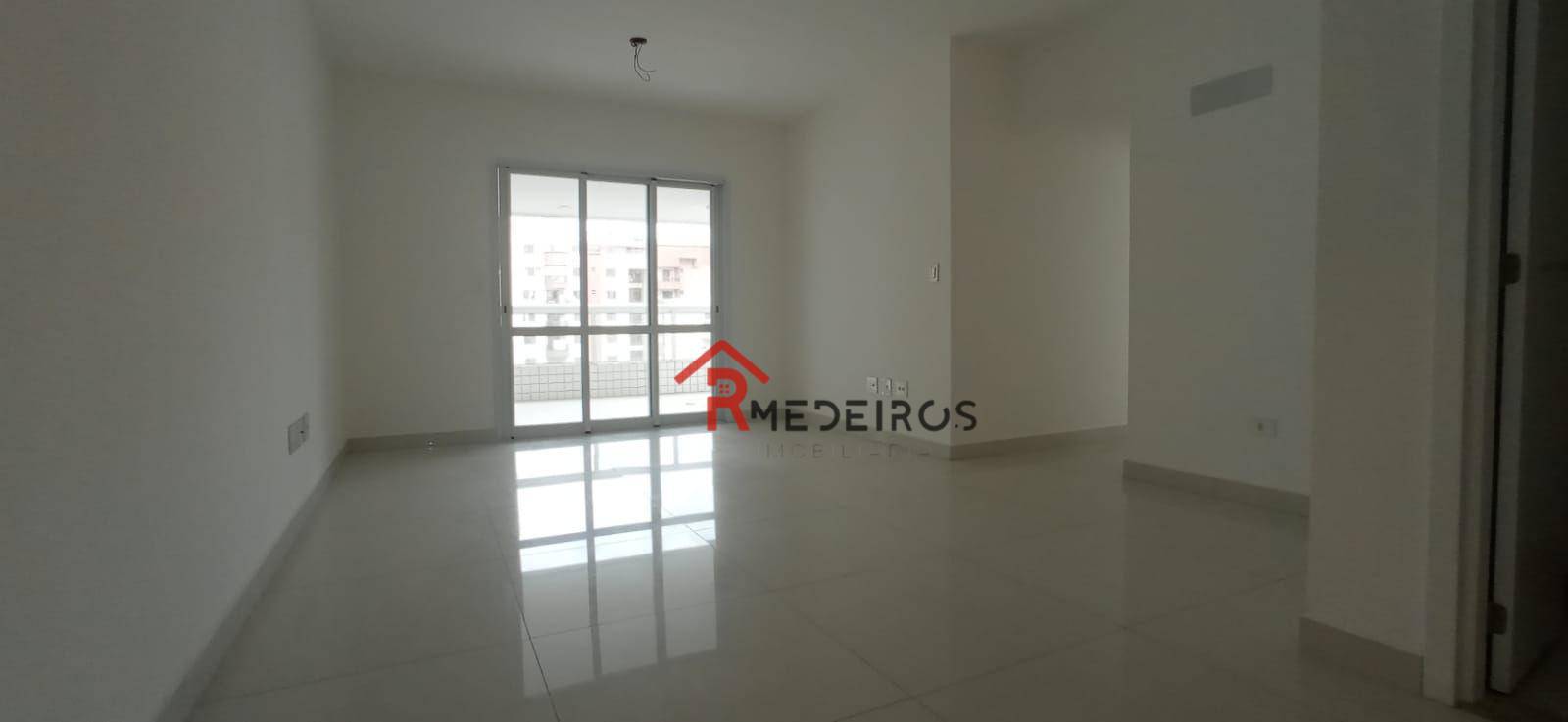 Apartamento à venda com 3 quartos, 134m² - Foto 2