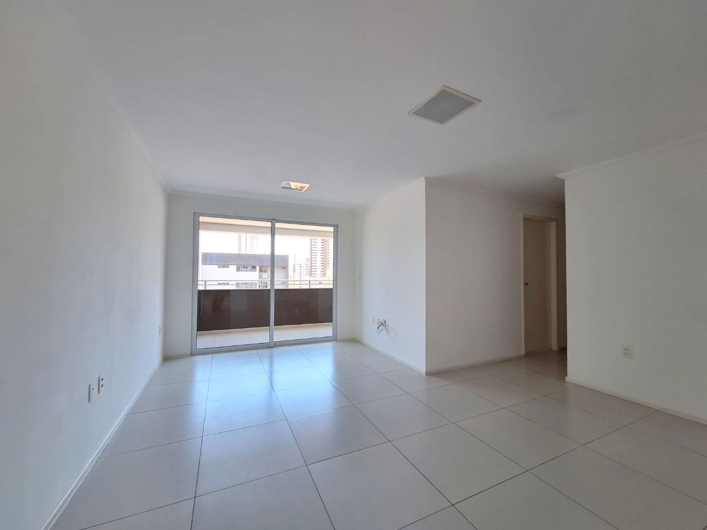 Apartamento para alugar com 3 quartos, 98m² - Foto 13