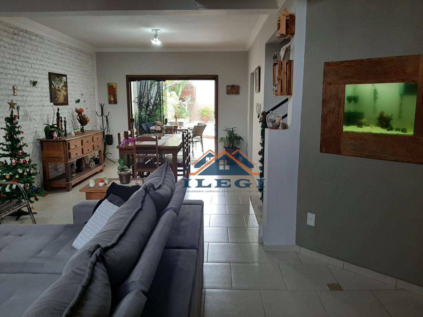 Casa à venda com 3 quartos, 274m² - Foto 6