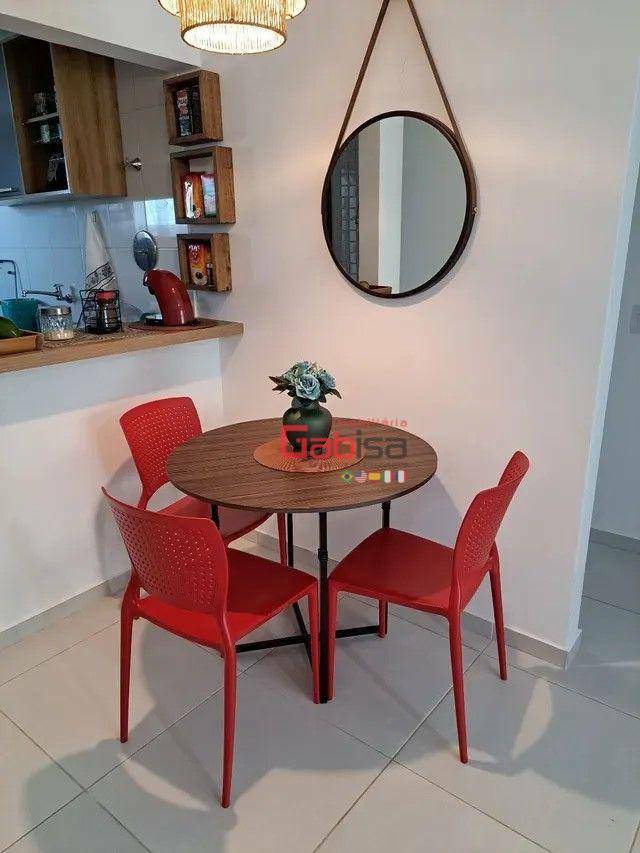 Apartamento à venda com 2 quartos, 75m² - Foto 2