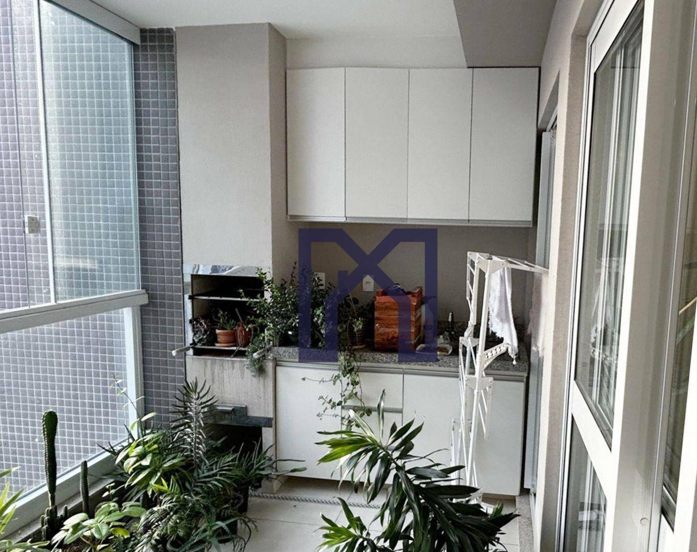 Apartamento à venda com 3 quartos, 96m² - Foto 4