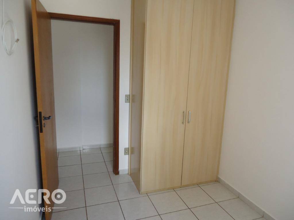 Apartamento à venda com 3 quartos, 76m² - Foto 14