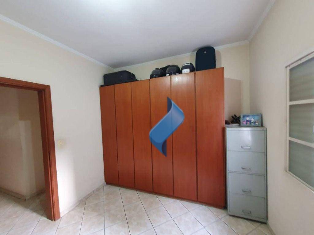 Casa à venda com 3 quartos, 228m² - Foto 15