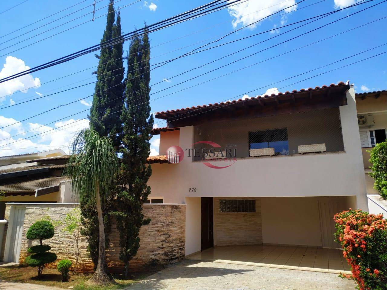 Casa à venda com 4 quartos, 450m² - Foto 2