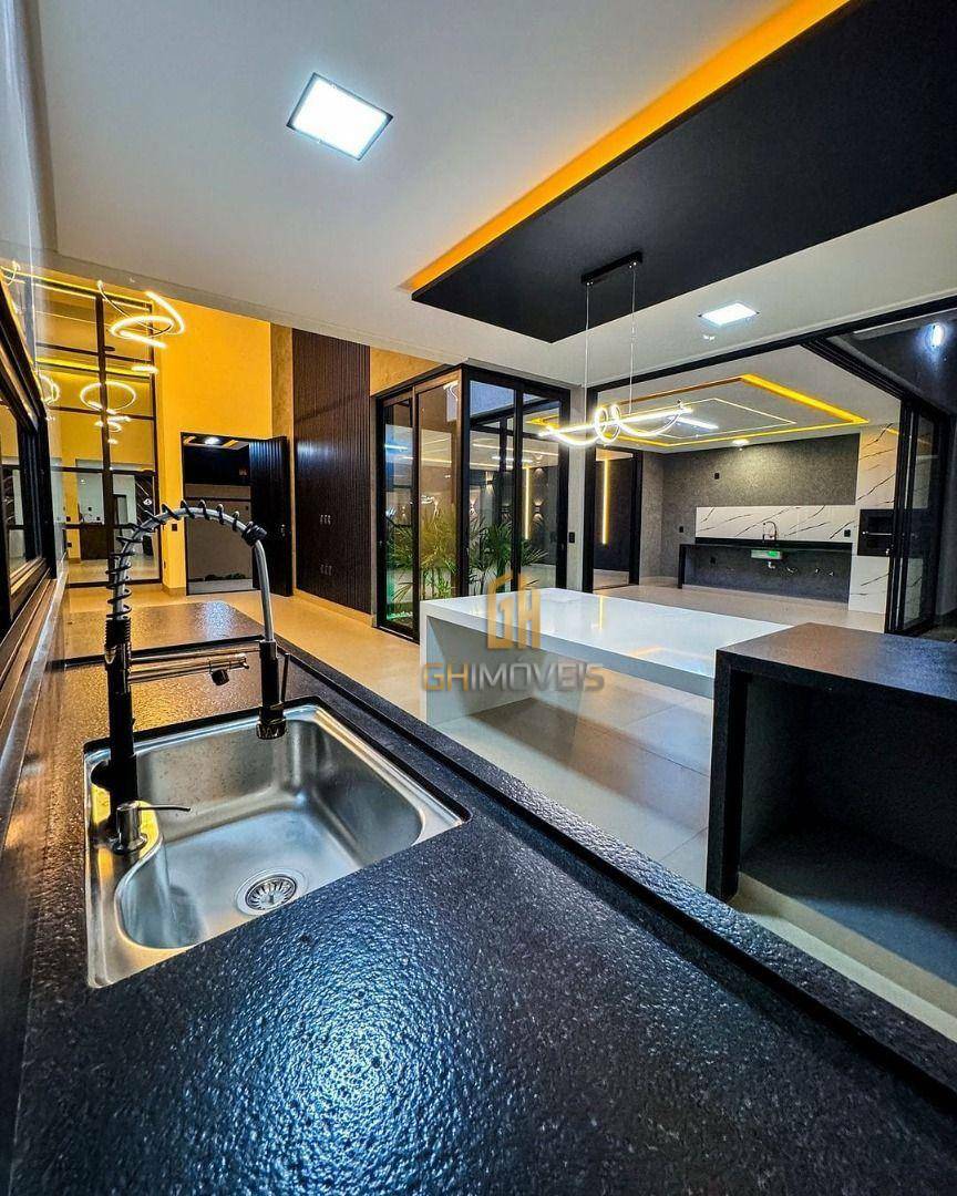 Casa à venda com 4 quartos, 238m² - Foto 8