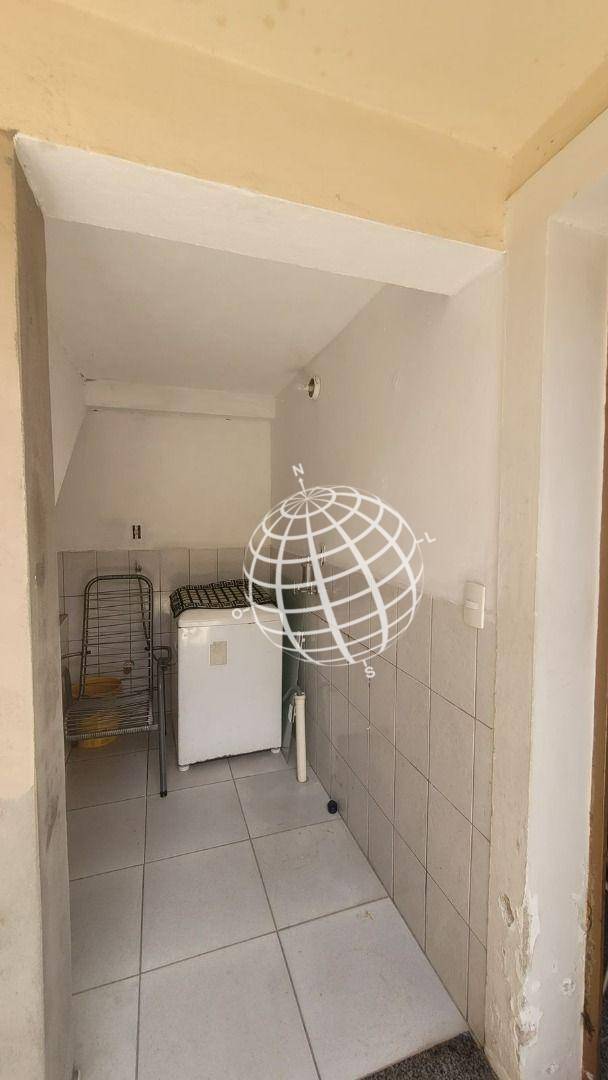 Casa à venda com 3 quartos, 70m² - Foto 12