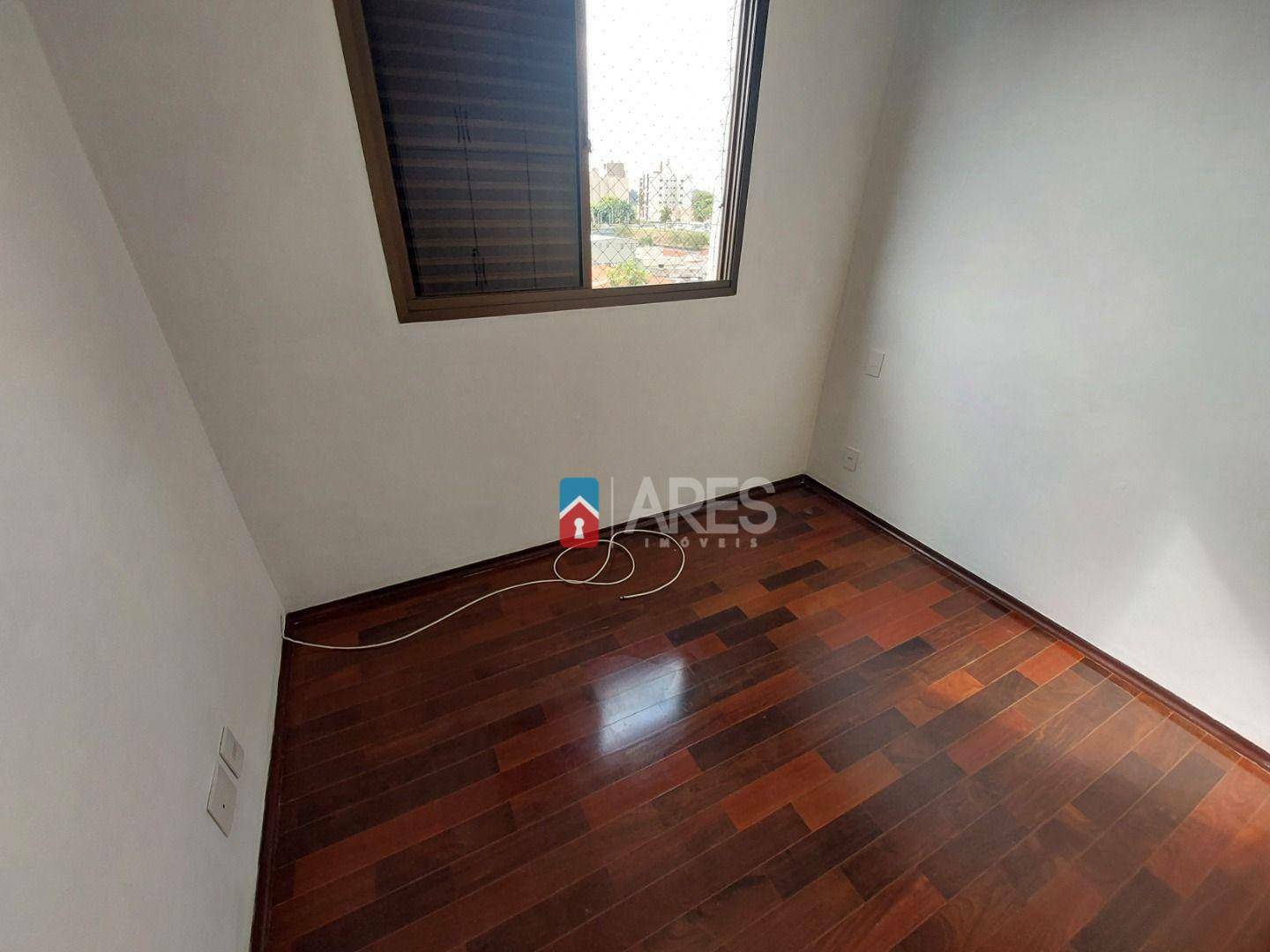 Apartamento para alugar com 3 quartos, 94m² - Foto 12