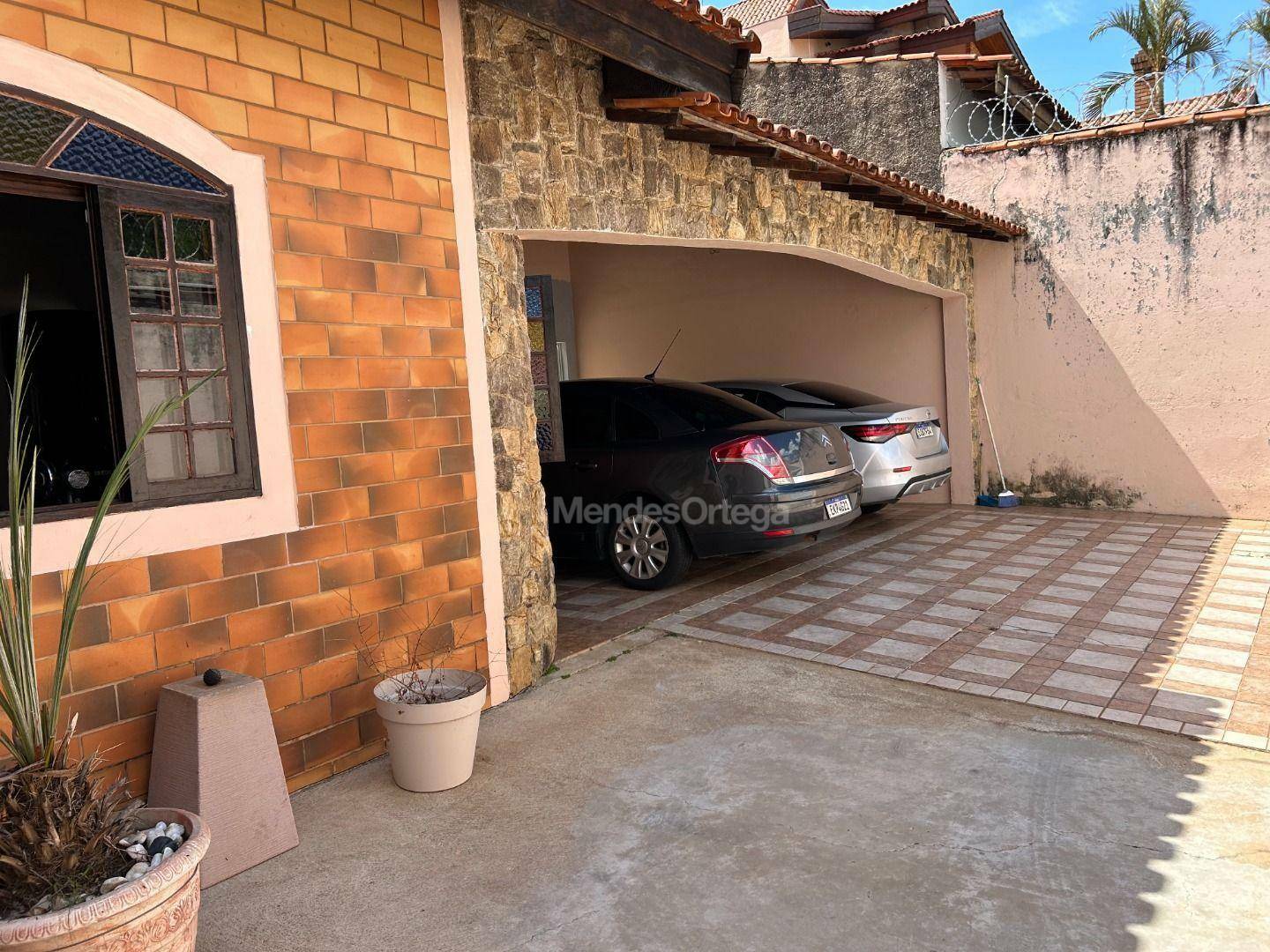 Casa à venda com 3 quartos, 174m² - Foto 5