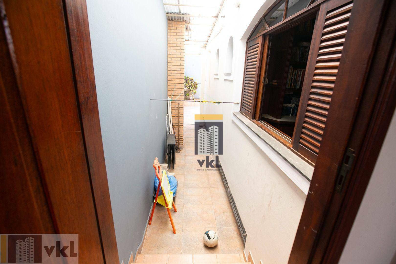 Sobrado à venda com 4 quartos, 372m² - Foto 40