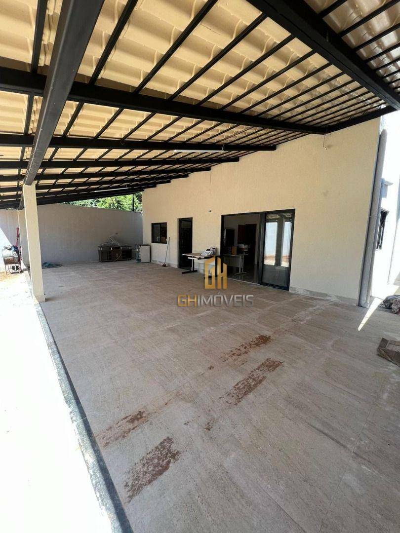 Sobrado à venda com 3 quartos, 210m² - Foto 4