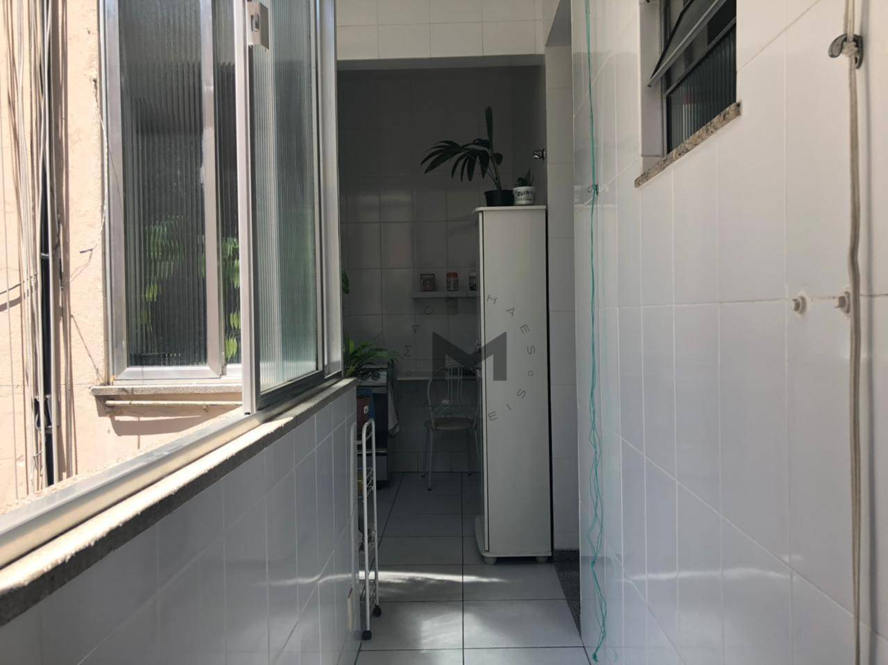 Apartamento à venda com 2 quartos, 90m² - Foto 25