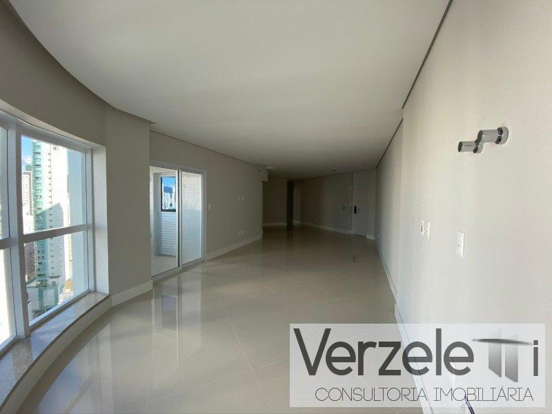 Apartamento à venda com 4 quartos, 160m² - Foto 8