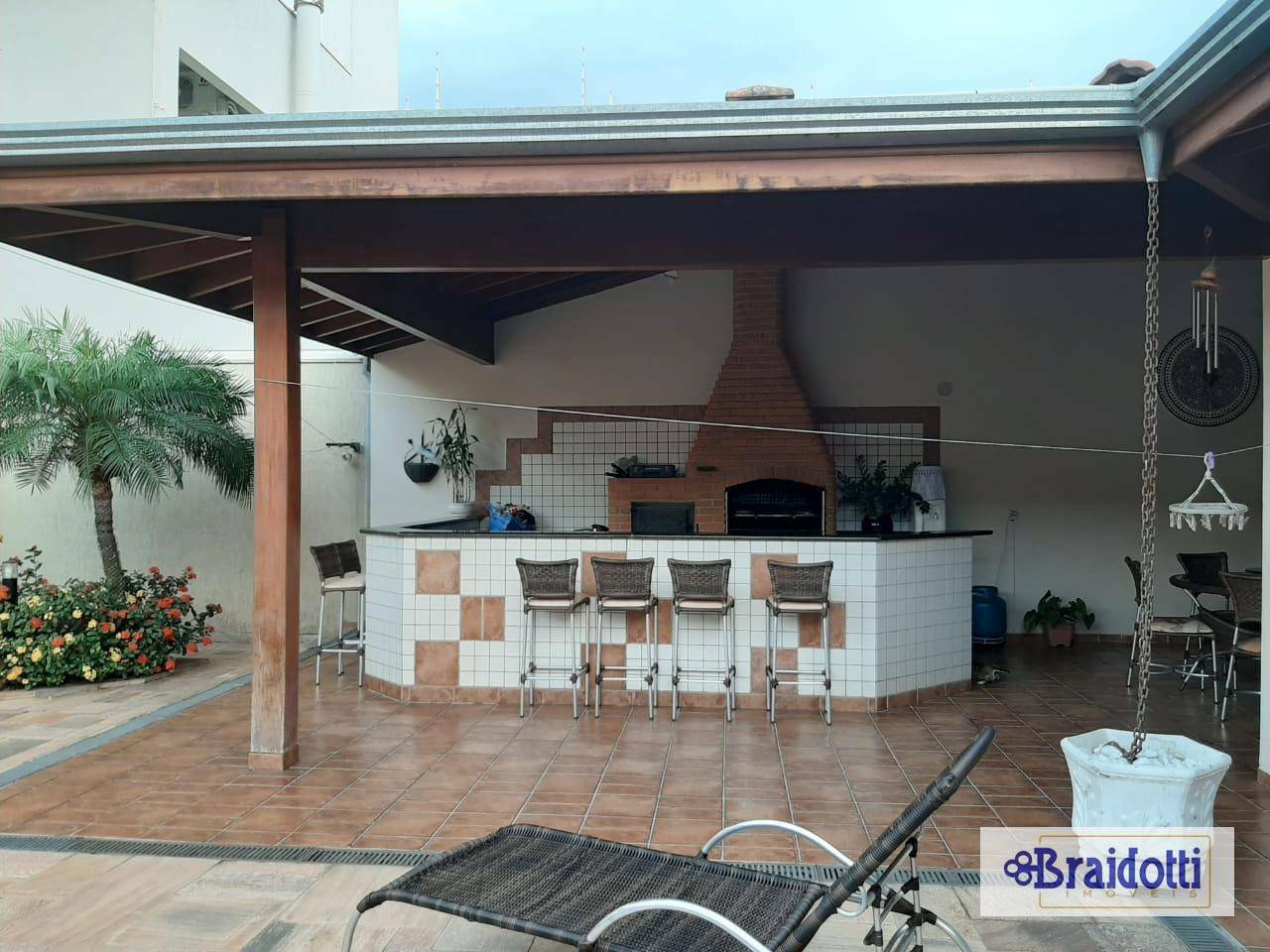 Casa à venda com 3 quartos, 303m² - Foto 30