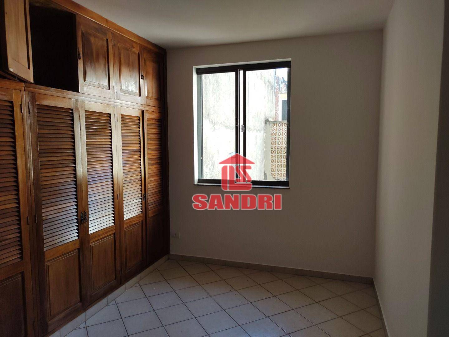 Sobrado à venda com 3 quartos, 218m² - Foto 14