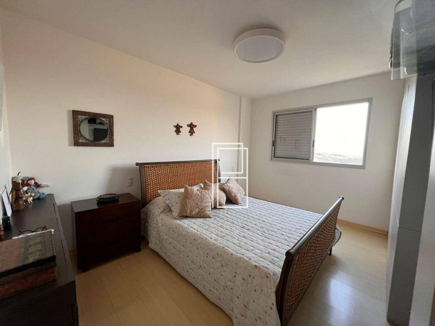 Apartamento para alugar com 4 quartos, 118m² - Foto 10